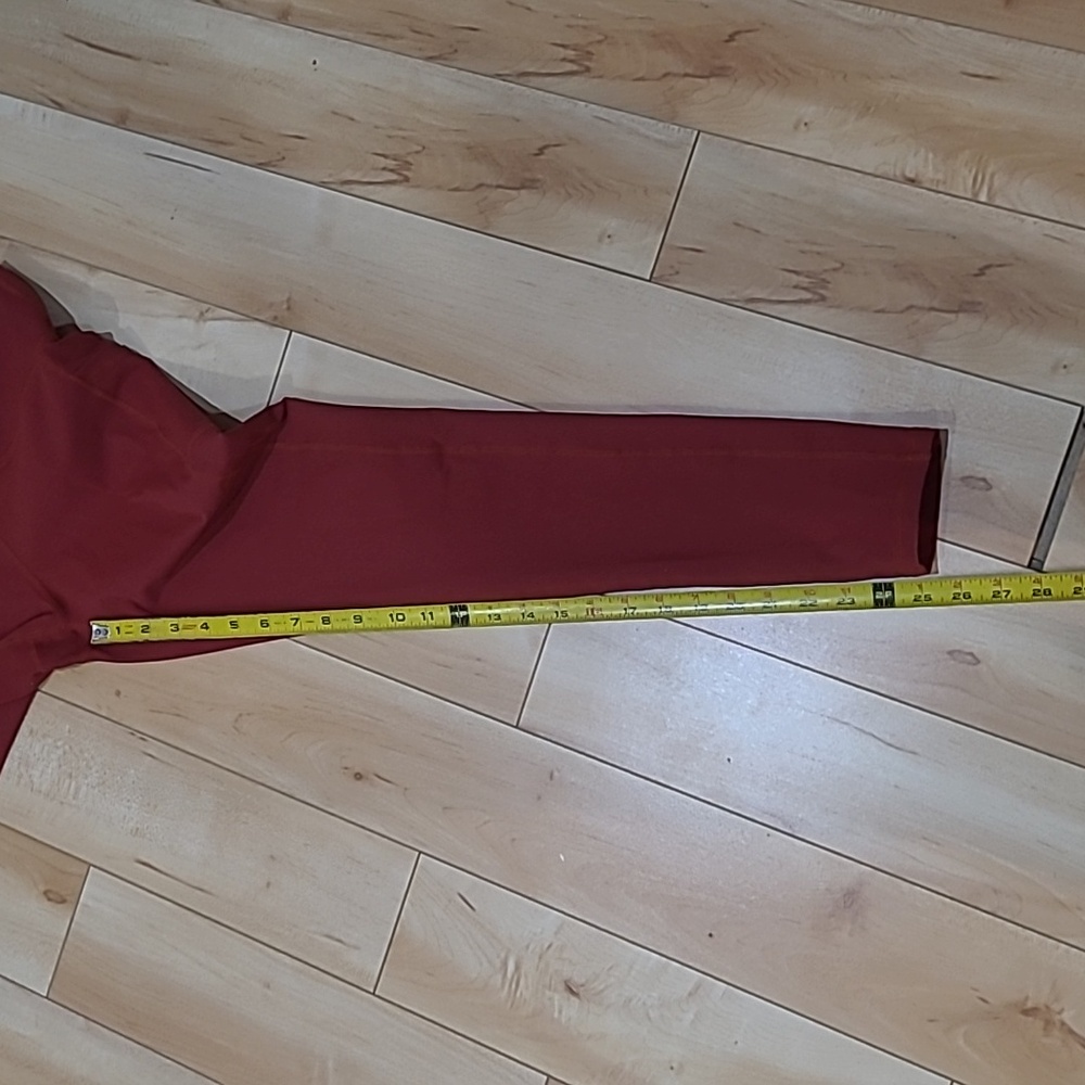 BuffBunny Size Medium Rust Coloured Capri Leggings - Picture 6 of 6